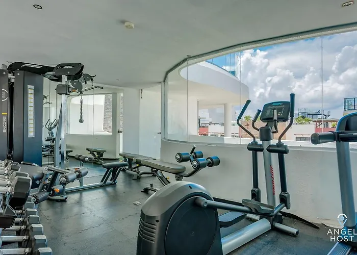 Incredible Oceanview Roof Lounge, Units 2 Blocks To Beach *
